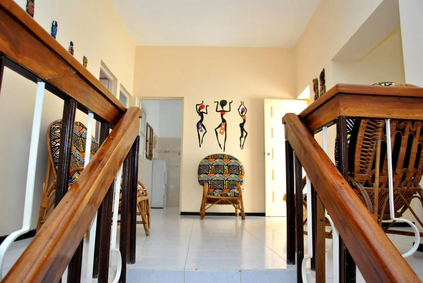 Tambarina Guest House Минделу