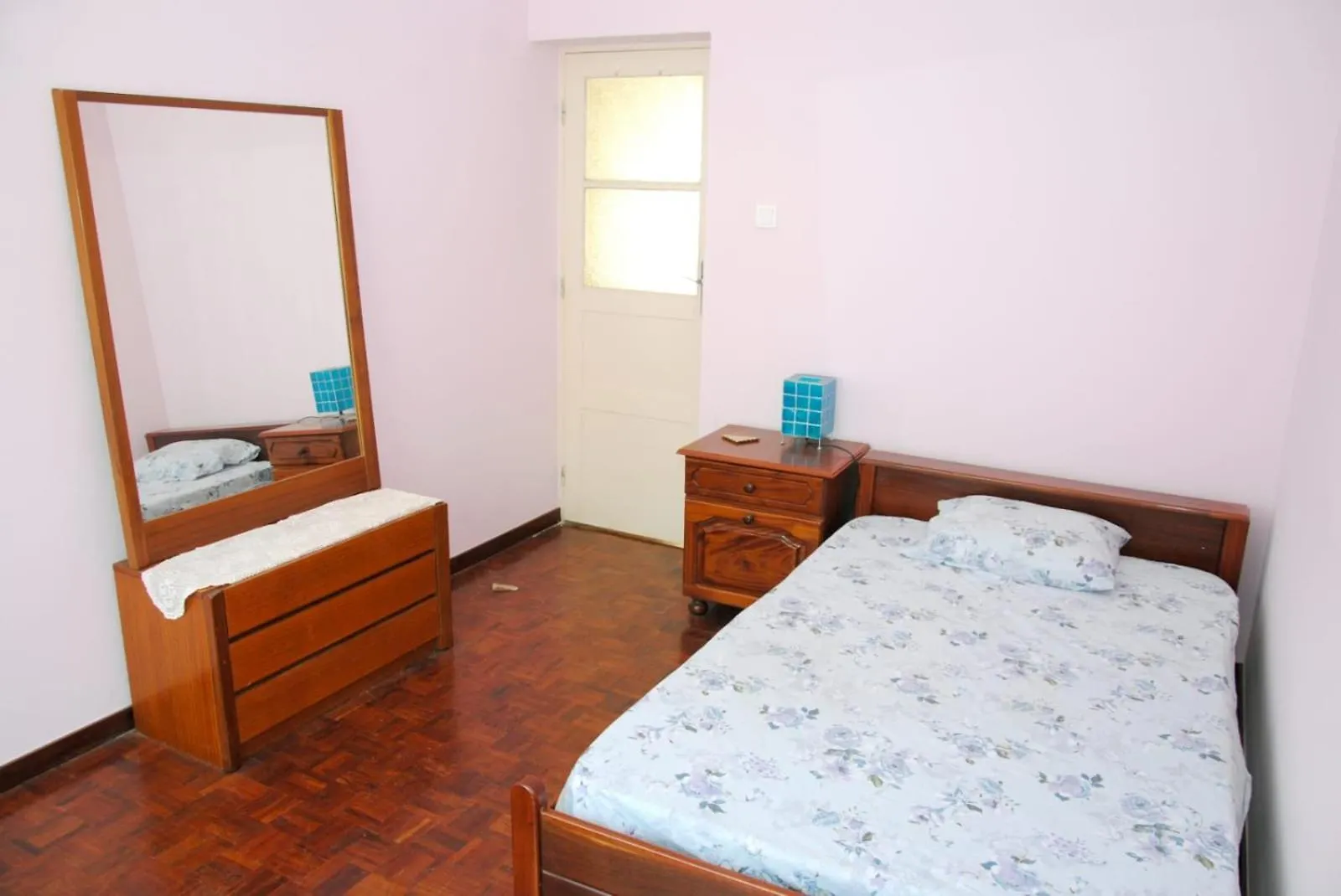 Tambarina Guest House منديلو 0*,  الرأس الأخضر
